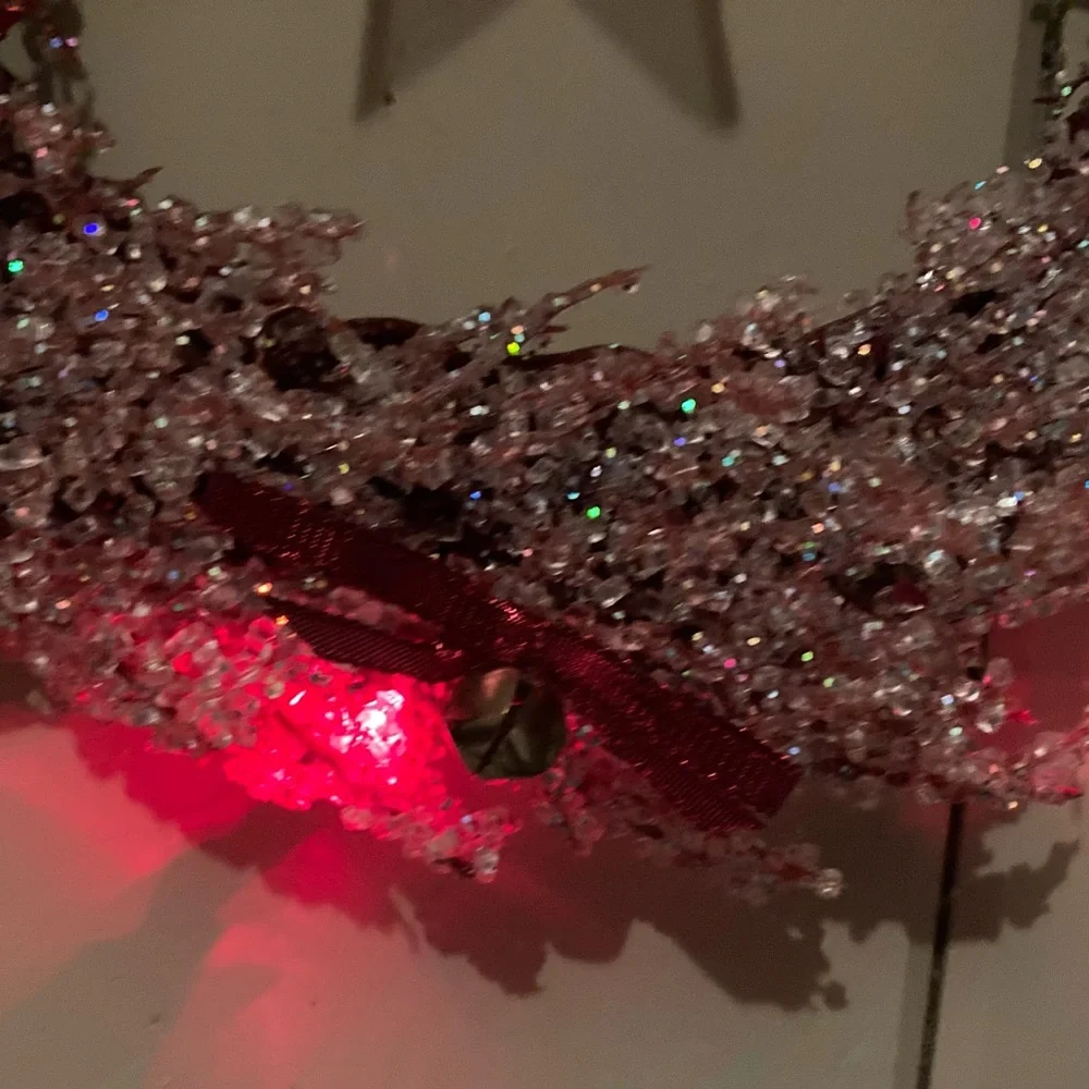 Vintage Avon 12” Majestic Holiday Lighted Wreath